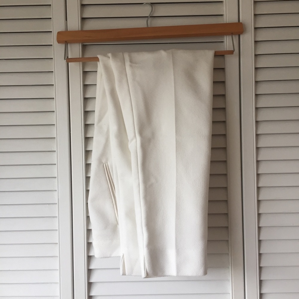 H&M off-white colored cropped pants